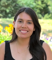 Headshot of Julia de Santiago